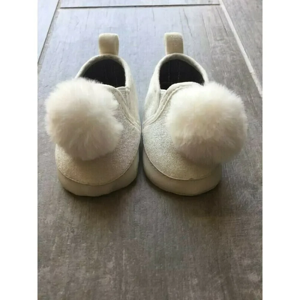 CAT & JACK Baby Girl White Slip on Shoes NEW 0-3 Months CUTE Newborn
